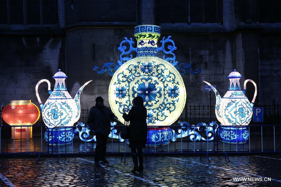 BELGIUM-DINANT-CHINESE LANTERNS