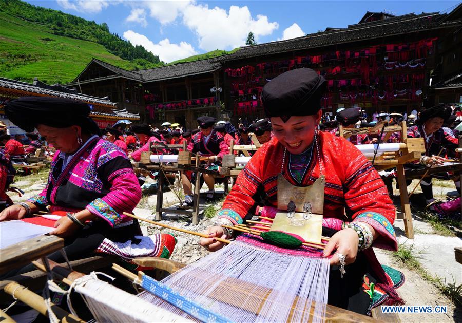 #CHINA-GUANGXI-GUILIN-DRYING CLOTHES FESTIVAL (CN)