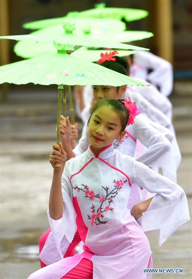 CHINA-GUANGXI-CAMPUS-TRADITIONAL CULTURE (CN)