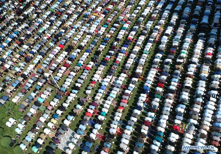 KASHMIR-SRINAGAR-RAMADAN-PRAYERS