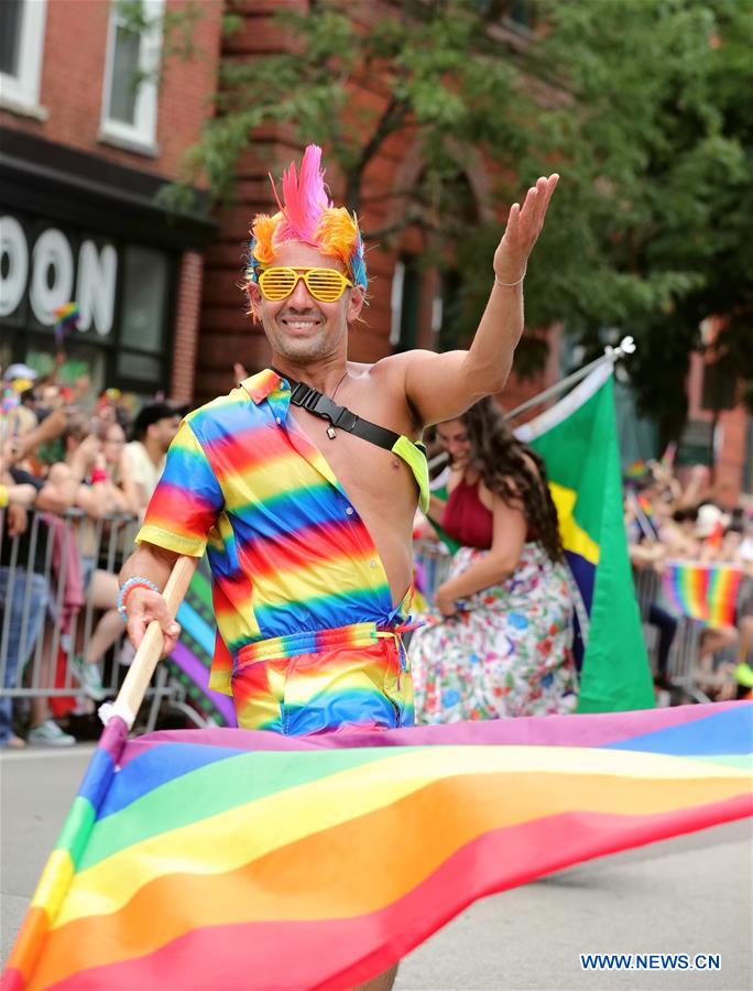 U.S.-CHICAGO-PRIDE PARADE