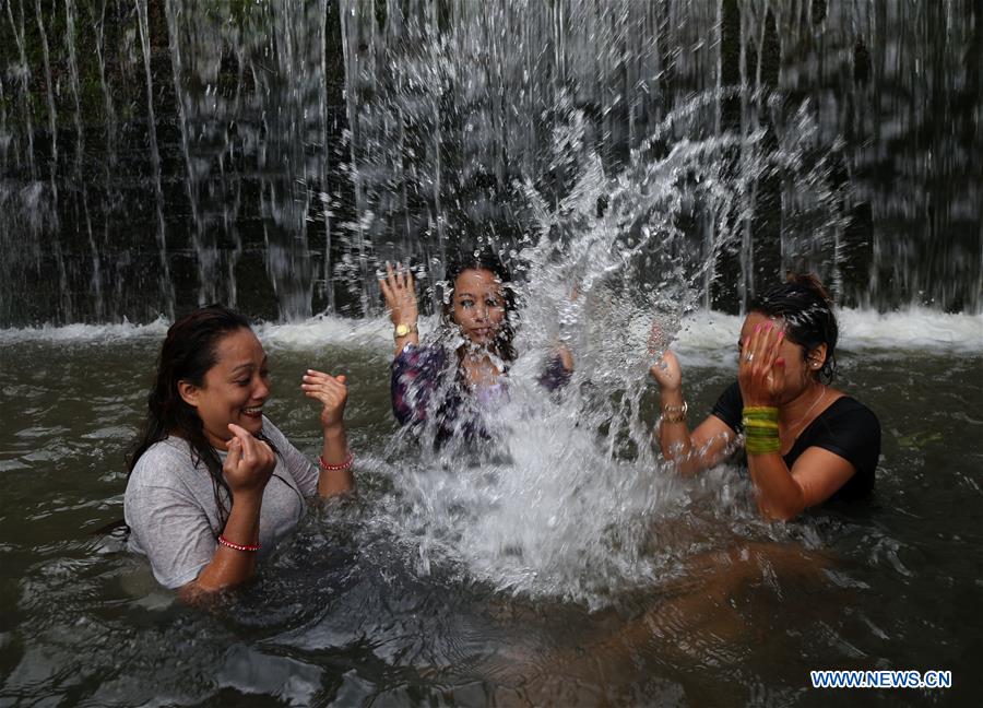 NEPAL-BHAKTAPUR-WATERFALL FUN