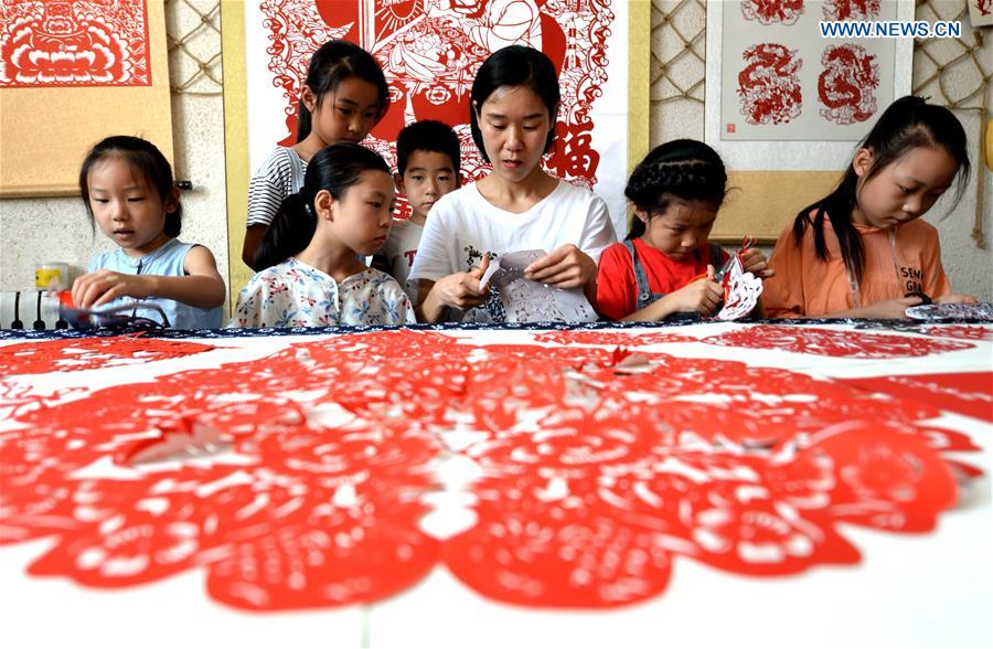 CHINA-HEBEI-CULTURE-PAPER CUTTING (CN)