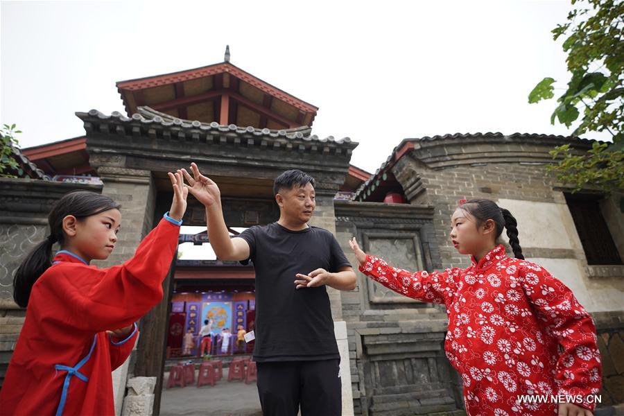 CHINA-HEBEI-BEIDAIHE-PEKING OPERA-CHILDREN-SUMMER VACATION (CN)