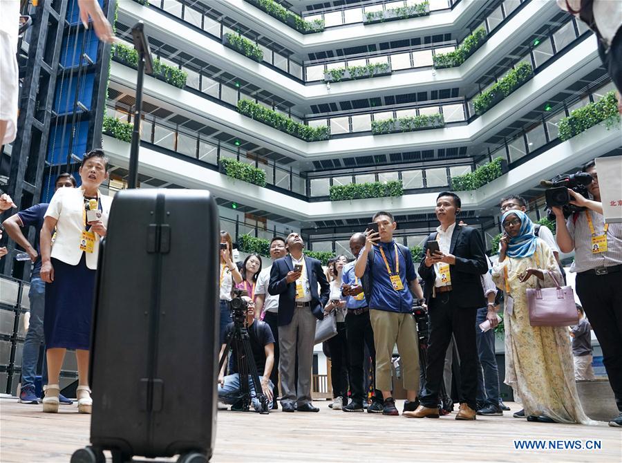 CHINA-BEIJING-ZHONGGUANCUN-EXHIBITION-JOURNALISTS-VISIT (CN)