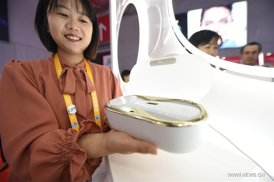 (CIIE)CHINA-SHANGHAI-CIIE-BEAUTY-PRODUCTS (CN)