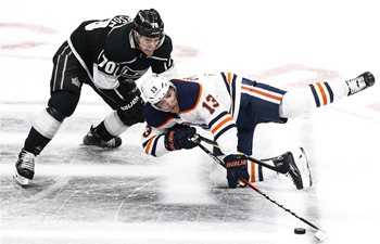 NHL hockey game: Los Angeles Kings beat Edmonton Oilers 5-2